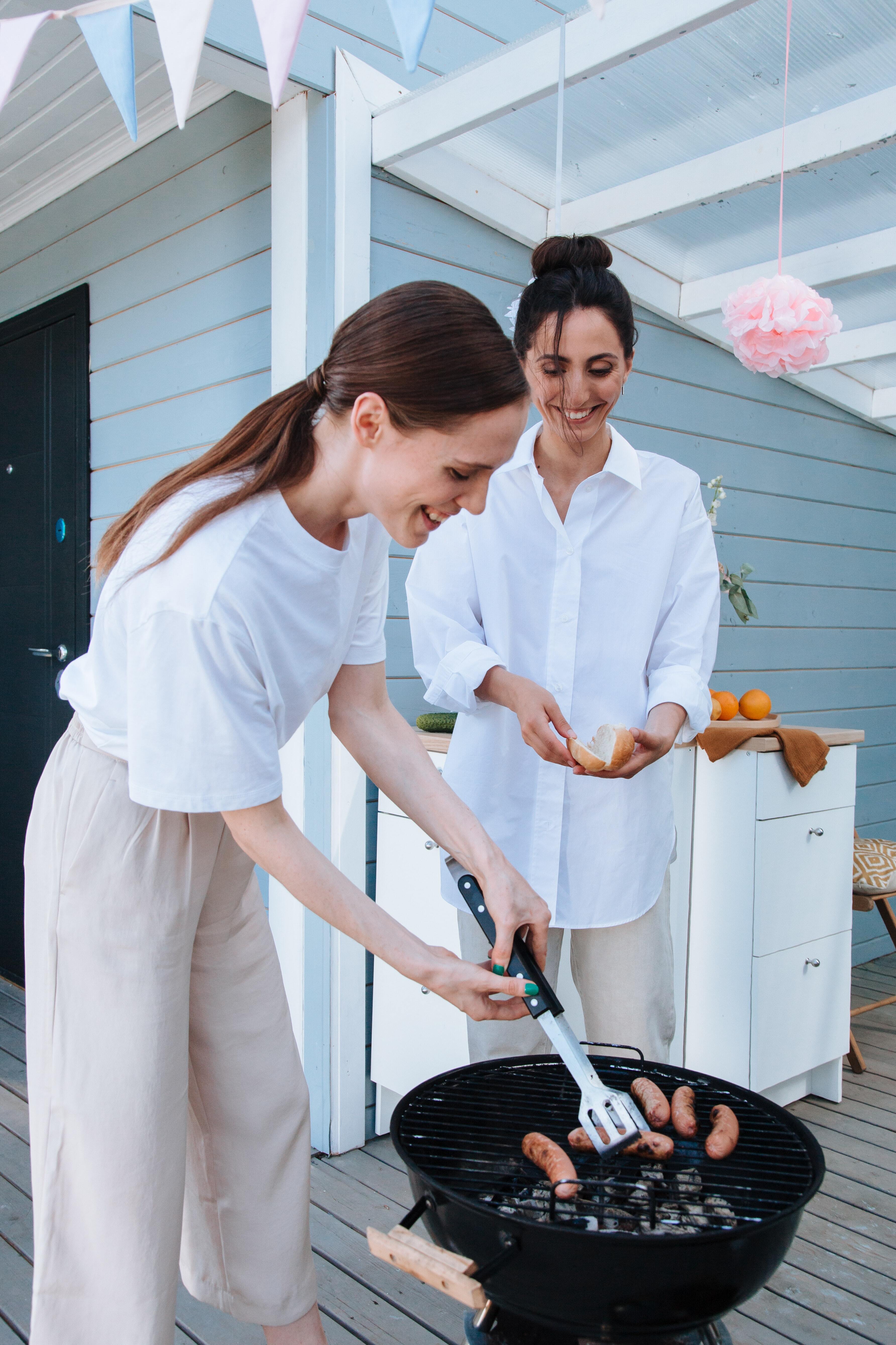 Grillen auf dem Balkon: Was Mieter beachten sollten